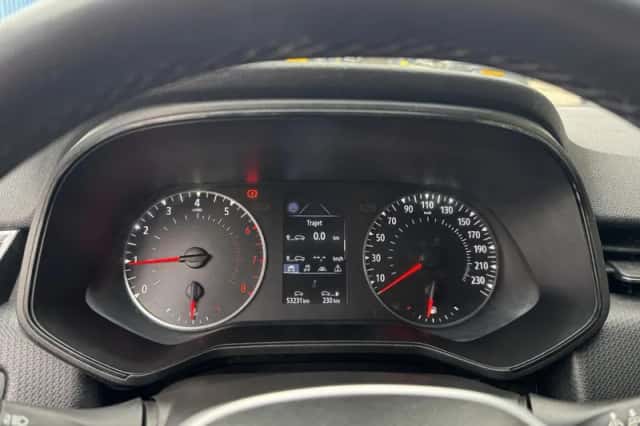 Renault Clio (2021) thumbnail 3