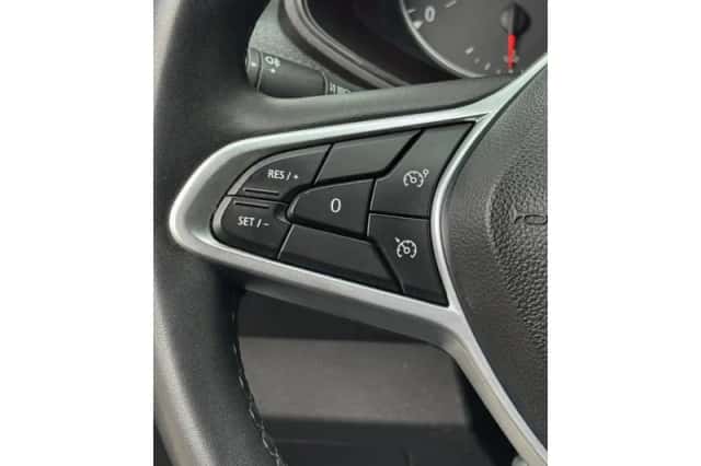 Renault Clio (2021) thumbnail 42