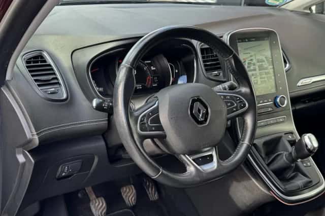 Renault Scénic (2017) thumbnail 26