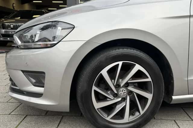 Volkswagen Golf (2017) thumbnail 16