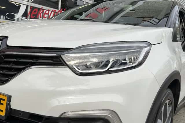 Renault Captur (2018) thumbnail 14