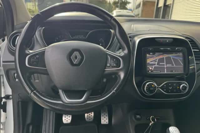 Renault Captur (2018) thumbnail 30