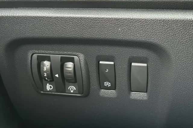 Renault Captur (2018) thumbnail 38