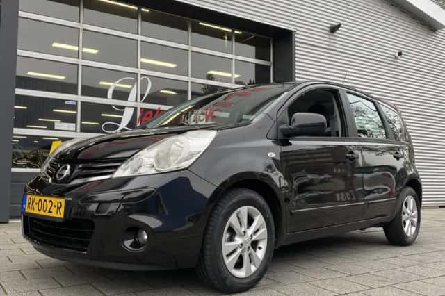 Nissan Note (2010) thumbnail 1