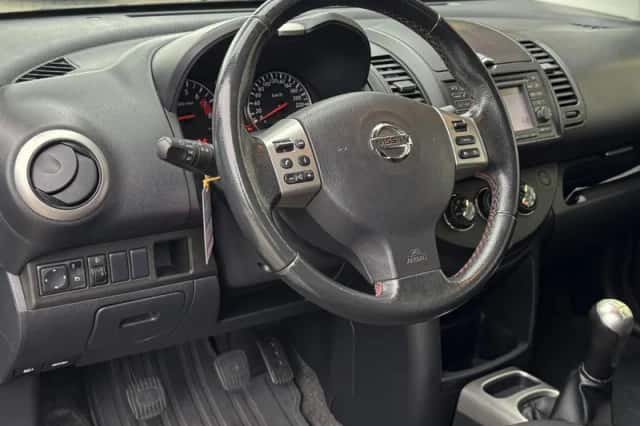 Nissan Note (2010) thumbnail 21