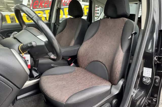 Nissan Note (2010) thumbnail 22