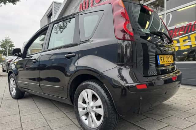 Nissan Note (2010) thumbnail 7