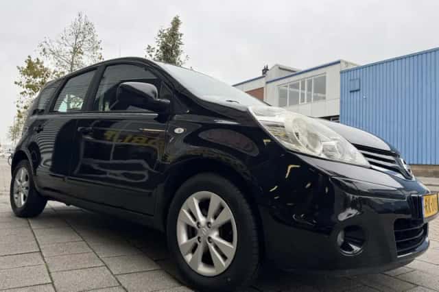 Nissan Note (2010) thumbnail 9