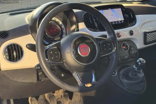Fiat 500C (2021) thumbnail 2