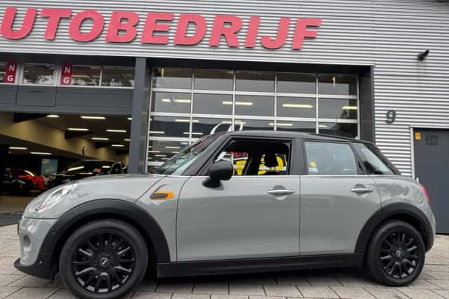 MINI Mini (2017) thumbnail 6
