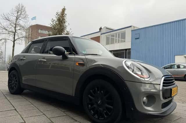 MINI Mini (2017) thumbnail 9