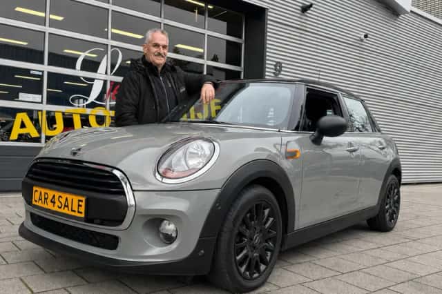MINI Mini (2017) thumbnail 1