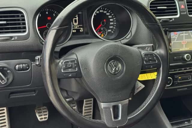 Volkswagen Golf (2011) thumbnail 40