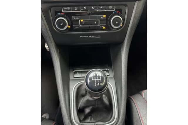Volkswagen Golf (2011) thumbnail 47