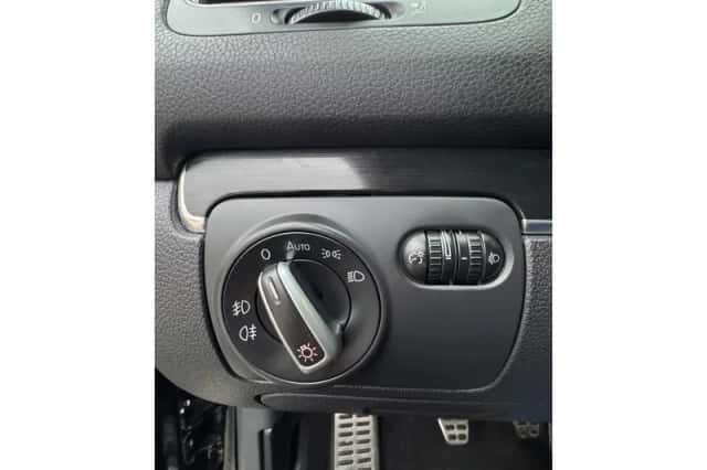 Volkswagen Golf (2011) thumbnail 49