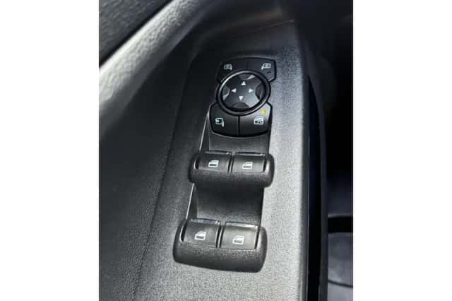 Ford EcoSport (2019) thumbnail 40