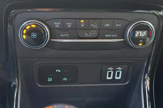 Ford EcoSport (2019) thumbnail 41