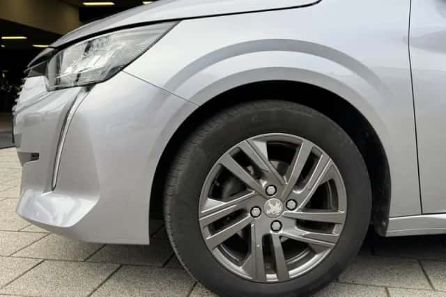 Peugeot 208 (2021) thumbnail 16