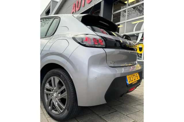Peugeot 208 (2021) thumbnail 22