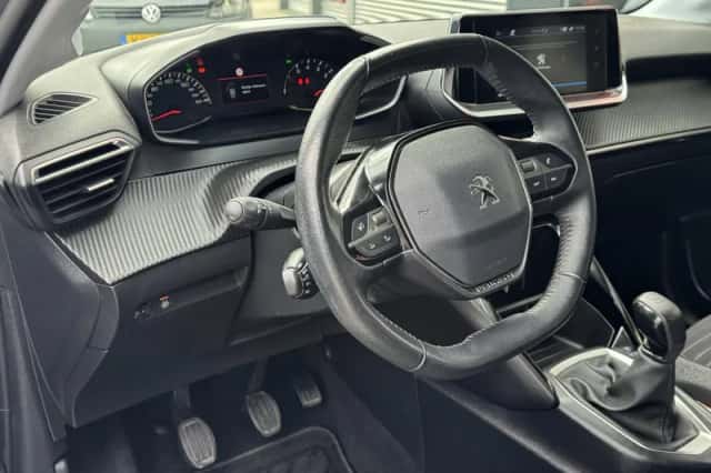 Peugeot 208 (2021) thumbnail 24
