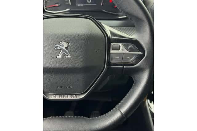 Peugeot 208 (2021) thumbnail 36