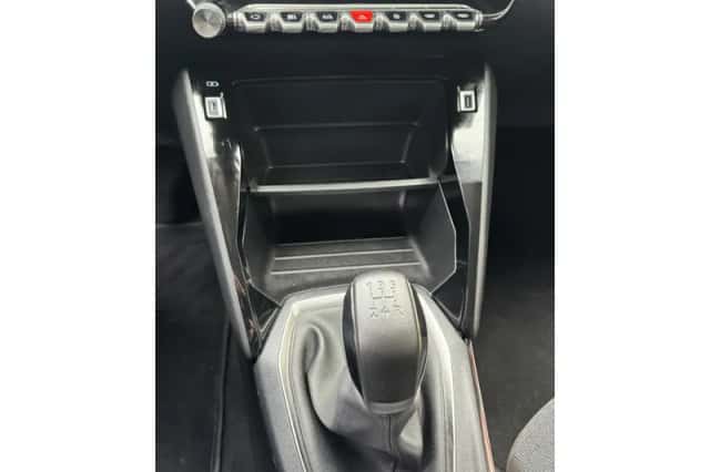 Peugeot 208 (2021) thumbnail 38