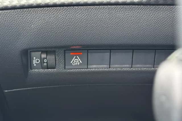 Peugeot 208 (2021) thumbnail 39
