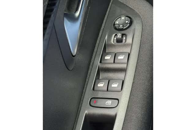 Peugeot 208 (2021) thumbnail 41