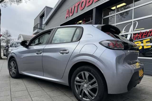 Peugeot 208 (2021) thumbnail 7