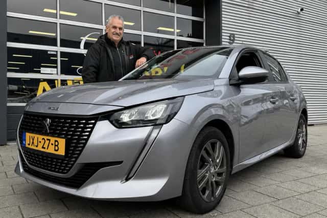 Peugeot 208 (2021) thumbnail 1