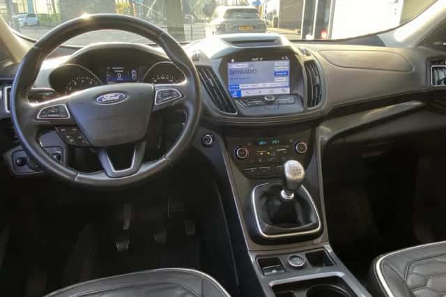 Ford Kuga (2019) thumbnail 25
