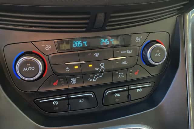 Ford Kuga (2019) thumbnail 35