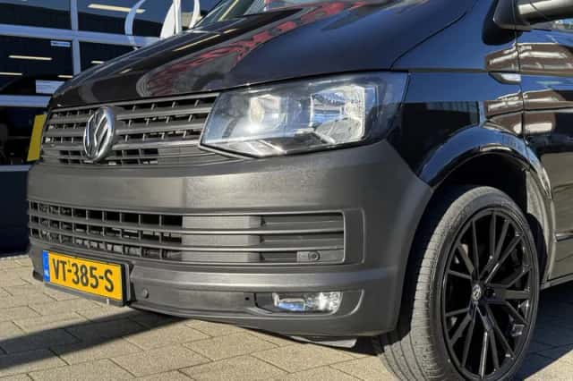Volkswagen Transporter (2016) thumbnail 12