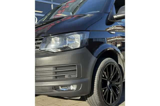 Volkswagen Transporter (2016) thumbnail 13