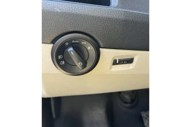 Volkswagen Transporter (2016) thumbnail 37