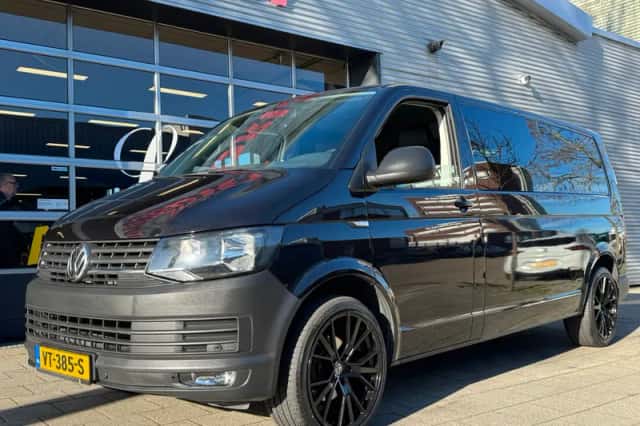 Volkswagen Transporter (2016) thumbnail 6