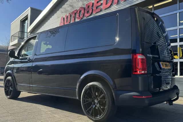 Volkswagen Transporter (2016) thumbnail 8