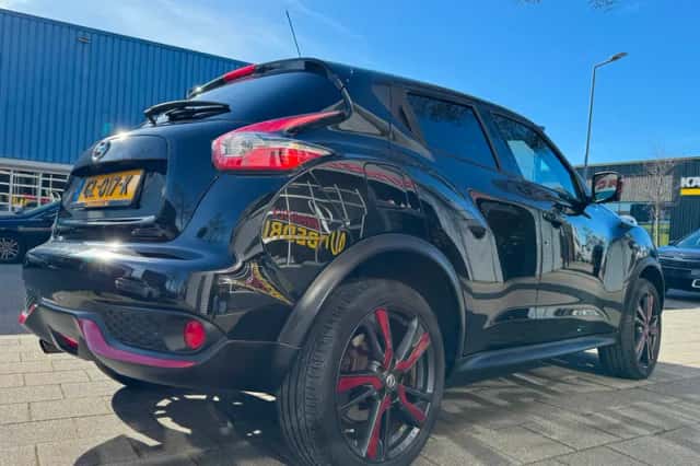 Nissan Juke (2015) thumbnail 4