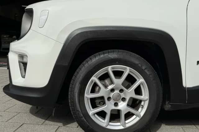 Jeep Renegade (2019) thumbnail 16