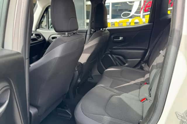 Jeep Renegade (2019) thumbnail 23