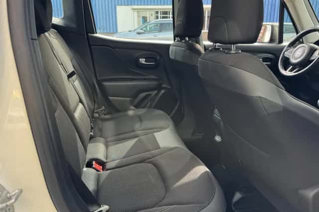 Jeep Renegade (2019) thumbnail 24