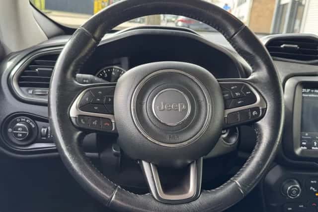 Jeep Renegade (2019) thumbnail 27