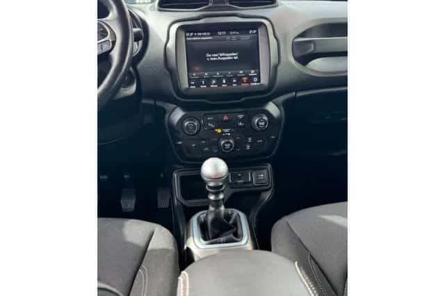 Jeep Renegade (2019) thumbnail 37