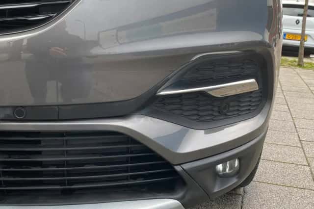 Opel Grandland (2018) thumbnail 16