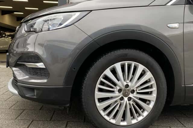 Opel Grandland (2018) thumbnail 18