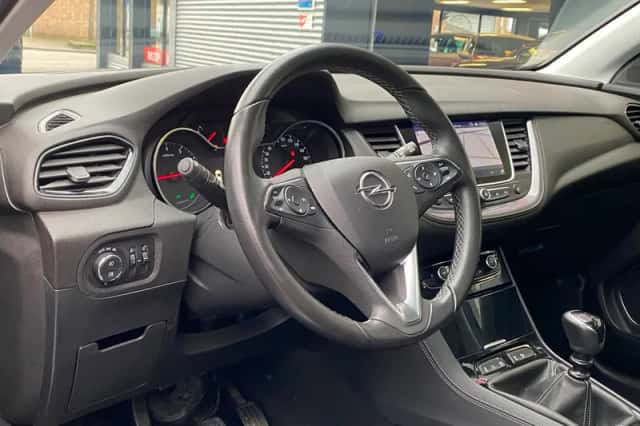 Opel Grandland (2018) thumbnail 28