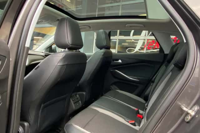 Opel Grandland (2018) thumbnail 30