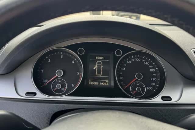 Volkswagen Passat (2013) thumbnail 3