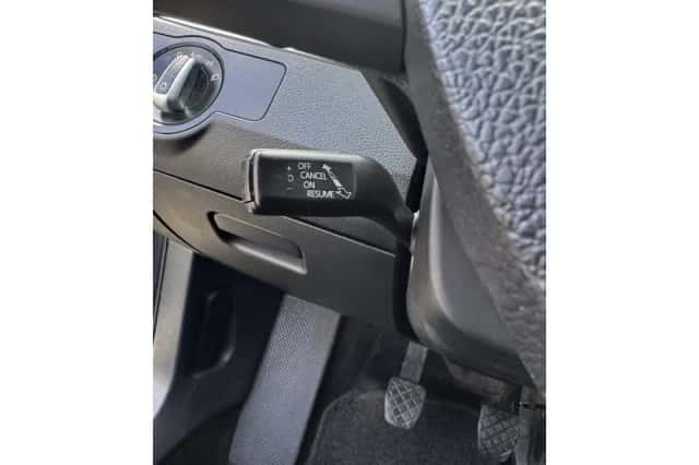 Volkswagen Passat (2013) thumbnail 37