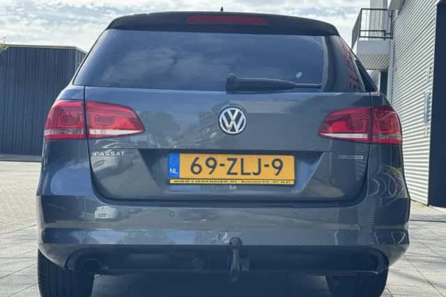Volkswagen Passat (2013) thumbnail 8